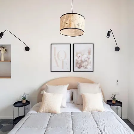 Hotel Comfortable Luxury Near The Colosseum - Rome 3*