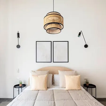 Hotel Comfortable Luxury Near The Colosseum - Rome 3*