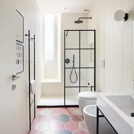 Comfortable Luxury Near The Colosseum - Rome Hotel 3*