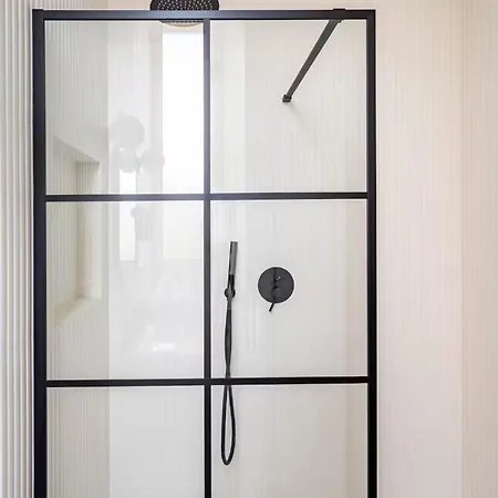 Hotel Comfortable Luxury Near The Colosseum - Rome