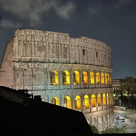 Hotel Comfortable Luxury Near The Colosseum - Rome