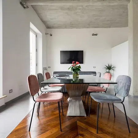 Hotel Comfortable Luxury Near The Colosseum - Rome 3*