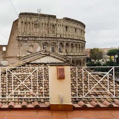 Hotel Comfortable Luxury Near The Colosseum - Rome 3*