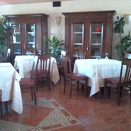 Comfortable Luxury Apartments Near The Colosseum - Rome Hotel Azzano Decimo
