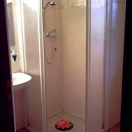 Comfortable Luxury Apartments Near The Colosseum - Rome Hotel