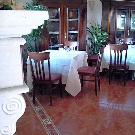 Comfortable Luxury Apartments Near The Colosseum - Rome Hotel 3*