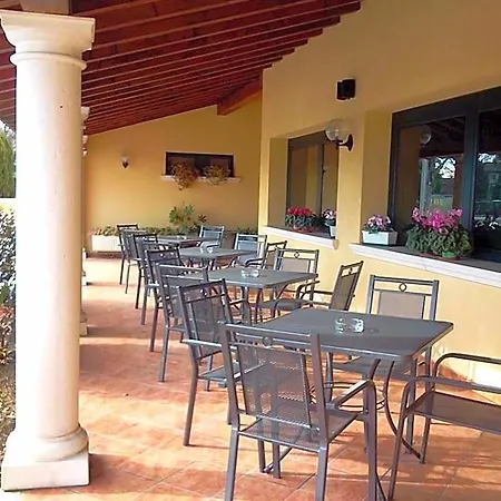 Hotel Comfortable Luxury Apartments Near The Colosseum - Rome