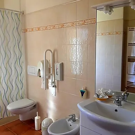 Comfortable Luxury Apartments Near The Colosseum - Rome Hotel Azzano Decimo