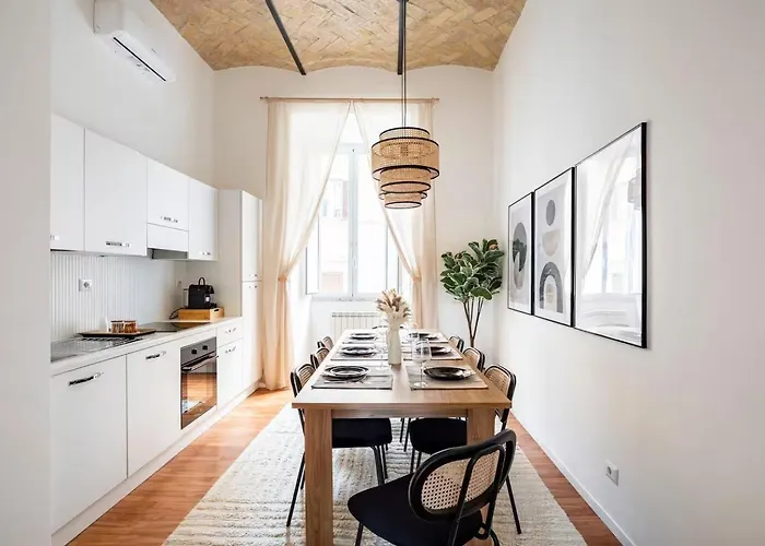 Comfortable Luxury Near The Colosseum - Rome Szálloda