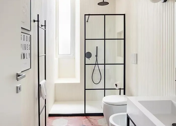 Comfortable Luxury Near The Colosseum - Rome Szálloda 3*