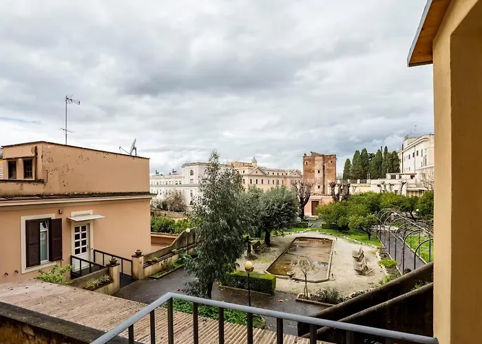 Szálloda Comfortable Luxury Near The Colosseum - Rome