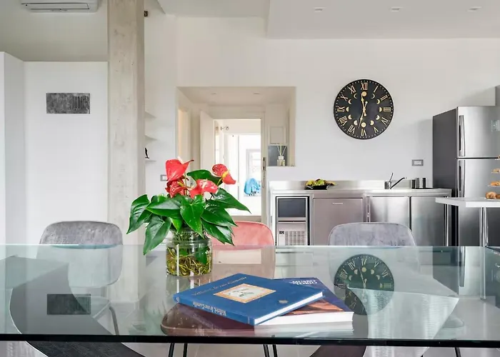 Comfortable Luxury Near The Colosseum - Rome Szálloda