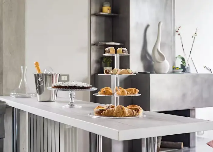 Szálloda Comfortable Luxury Near The Colosseum - Rome 3*