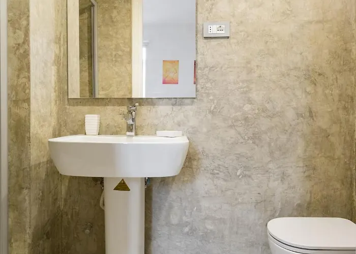 Szálloda Comfortable Luxury Near The Colosseum - Rome 3*